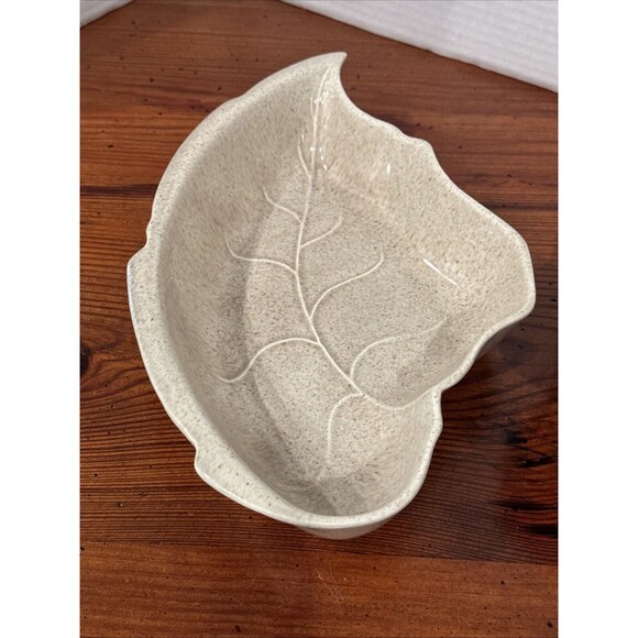 Vintage Valley Vista California Pottery Leaf Dish With Lid Pink And Cream - Picture 5 of 14